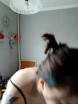 LazyTanukii online show from 10/27/25, 06:28