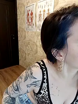 LazyTanukii online show from 11/07/25, 06:46