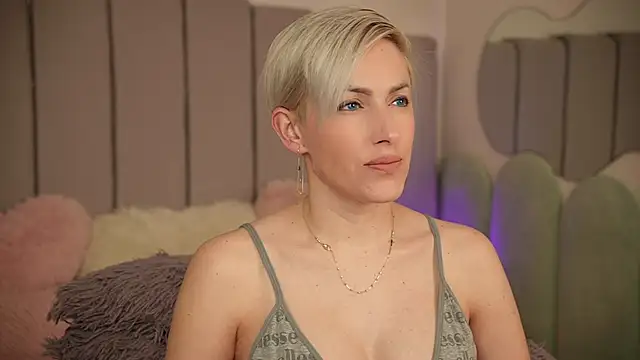 VickySecret96 online show from 03/02/25, 05:58