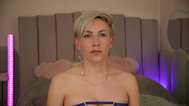 VickySecret96 online show from 03/13/25, 06:12