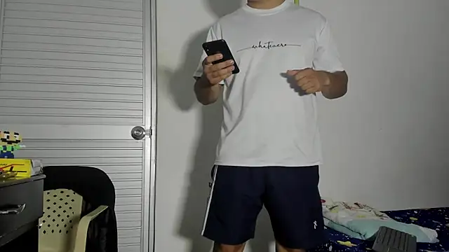 Snapshot of VincentSavage chatting on 01/12/26, 02:50 VincentSavage online show from 01/12/26, 02:50