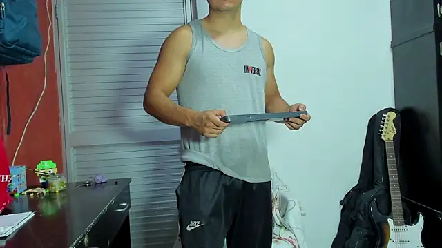 Snapshot of VincentSavage chatting on 02/06/26, 12:48 VincentSavage online show from 02/06/26, 12:48