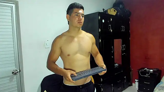 Snapshot of VincentSavage chatting on 03/18/26, 07:17 VincentSavage online show from 03/18/26, 07:17