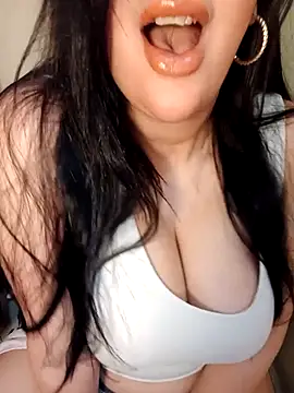 Snapshot of Queen_sousou chatting on 03/12/25, 01:58 Queen sousou online show from 03/12/25, 01:58