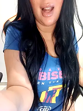 Snapshot of Queen_sousou chatting on 09/26/25, 11:09 Queen sousou online show from 09/26/25, 11:09