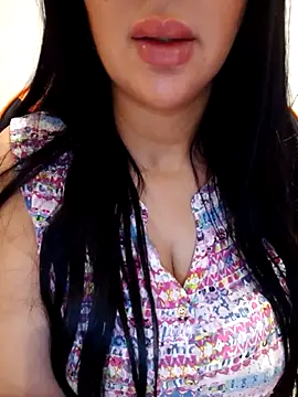 Snapshot of Queen_sousou chatting on 10/09/25, 08:34 Queen sousou online show from 10/09/25, 08:34