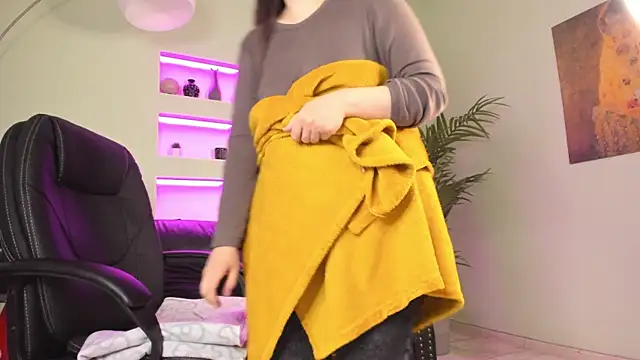 BattyMoll online show from 02/10/25, 02:41