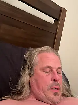 Snapshot of zeus337 chatting on 01/15/26, 12:37 zeus337 online show from 01/15/26, 12:37
