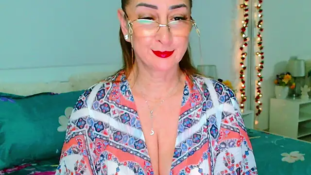 Snapshot of Tyana40 chatting on 03/13/26, 02:07 Tyana40 online show from 03/13/26, 02:07