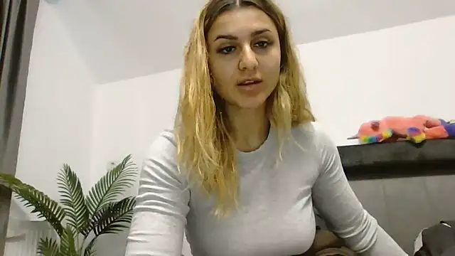 NicolePlay online show from 06/12/26, 11:09