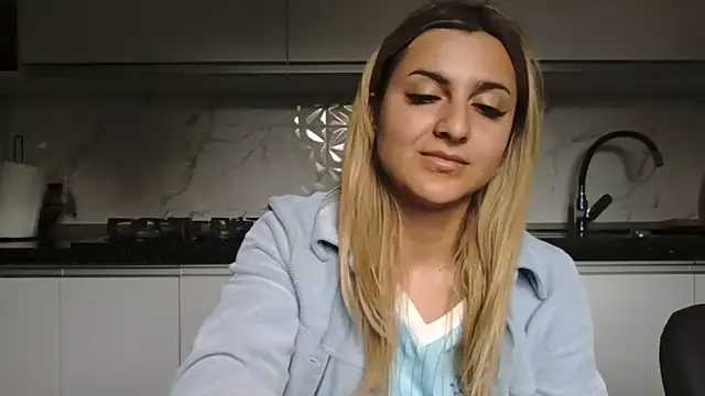 NicolePlay online show from 06/15/26, 05:53