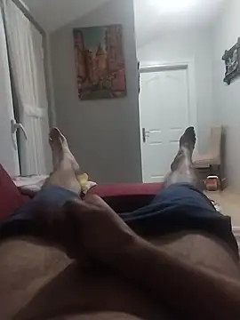 Snapshot of Aykut1990 chatting on 11/02/25, 08:44 Aykut1990 online show from 11/02/25, 08:44