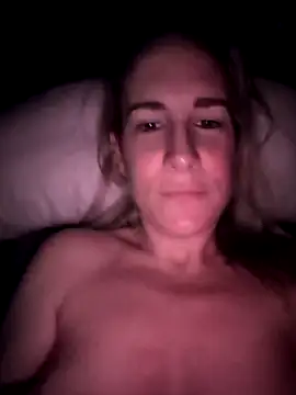 Snapshot of NaomiAndFriends chatting on 01/15/26, 07:02 NaomiAndFriends online show from 01/15/26, 07:02