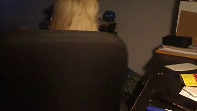 Snapshot of XTRAHORNYONE chatting on 02/09/25, 01:11 XTRAHORNYONE online show from 02/09/25, 01:11