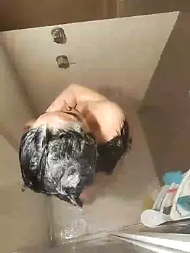 Snapshot of towers_j chatting on 12/15/24, 03:56 towers j online show from 12/15/24, 03:56