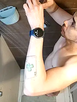 Snapshot of towers_j chatting on 02/12/25, 05:58 towers j online show from 02/12/25, 05:58