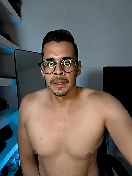 Snapshot of towers_j chatting on 09/27/25, 09:53 towers j online show from 09/27/25, 09:53