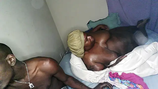 Snapshot of RinsingWood84 chatting on 01/18/26, 03:54 RinsingWood84 online show from 01/18/26, 03:54