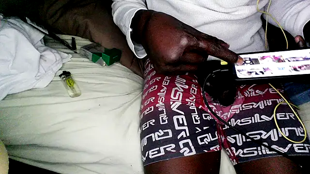 Snapshot of RinsingWood84 chatting on 02/03/26, 07:46 RinsingWood84 online show from 02/03/26, 07:46