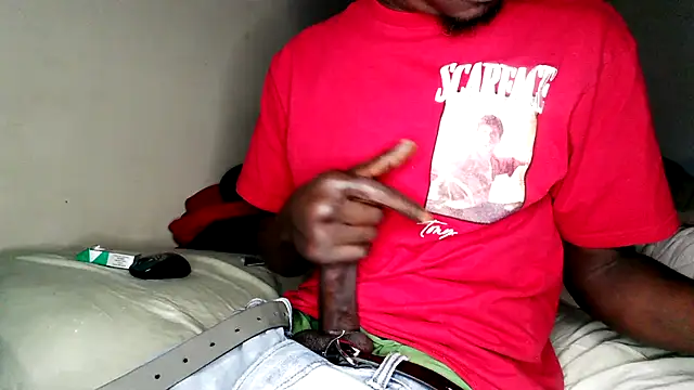 Snapshot of RinsingWood84 chatting on 02/09/26, 12:53 RinsingWood84 online show from 02/09/26, 12:53