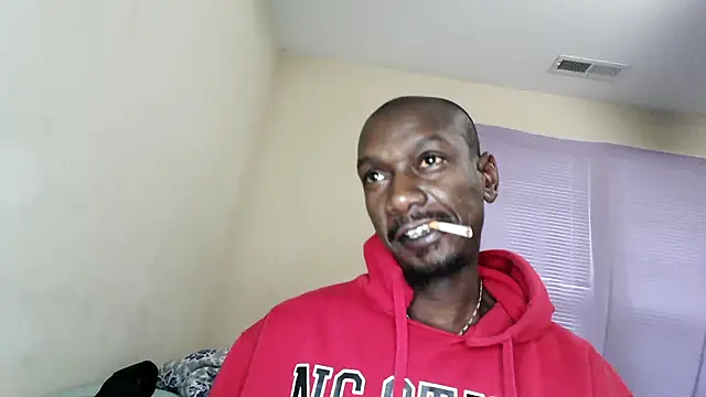 Snapshot of RinsingWood84 chatting on 03/12/26, 06:03 RinsingWood84 online show from 03/12/26, 06:03