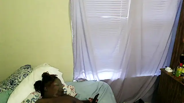 Snapshot of RinsingWood84 chatting on 03/24/26, 09:53 RinsingWood84 online show from 03/24/26, 09:53