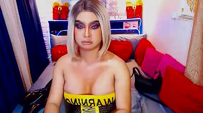 Snapshot of TsGoddessNhicolle chatting on 02/01/25, 04:14 TsGoddessNhicolle online show from 02/01/25, 04:14