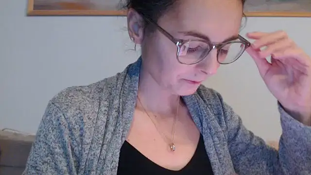 cleophee online show from 12/15/25, 07:01