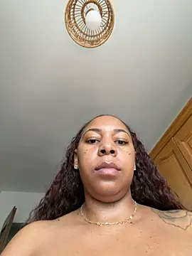 Snapshot of kataryna69 chatting on 11/07/25, 11:32 kataryna69 online show from 11/07/25, 11:32