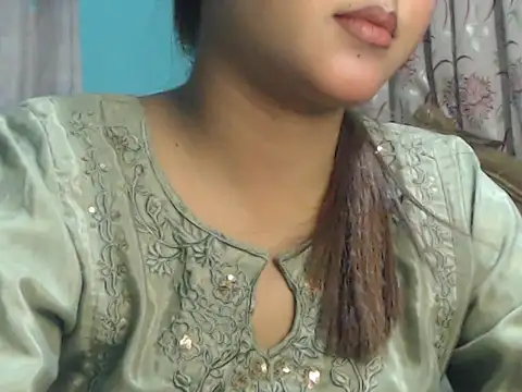 NancyRuvi online show from 10/31/25, 04:30