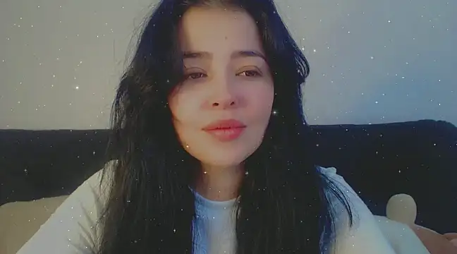 Snapshot of Aleska__Bell chatting on 02/10/25, 03:21 Aleska Bell online show from 02/10/25, 03:21