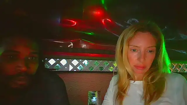 Snapshot of MIAMI_BADASS chatting on 12/15/25, 11:20 MIAMI BADASS online show from 12/15/25, 11:20