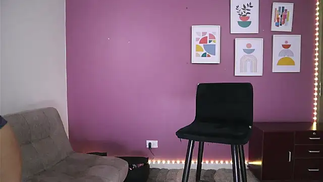 Steph F online show from 10/17/25, 04:26