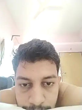 Snapshot of dzboy1994 chatting on 11/30/25, 04:05 dzboy1994 online show from 11/30/25, 04:05