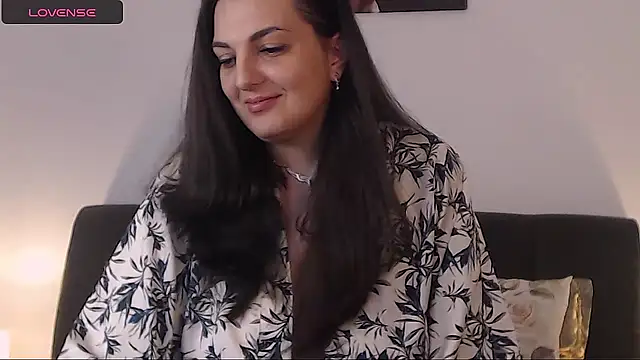 Snapshot of itsyourlady chatting on 02/02/25, 11:51 itsyourlady online show from 02/02/25, 11:51