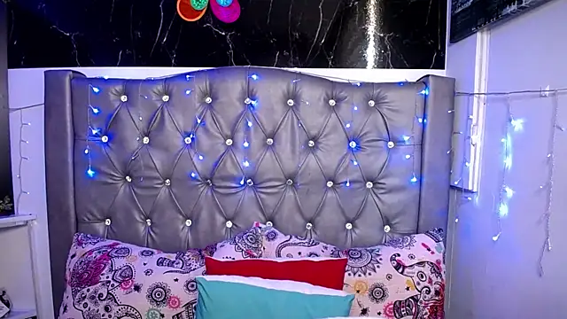 LAILAGUMMY online show from 01/22/25, 02:24