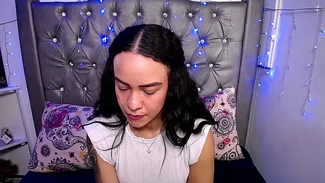 LAILAGUMMY online show from 02/17/25, 02:48