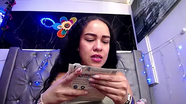 LAILAGUMMY online show from 02/19/25, 02:34