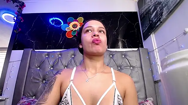 LAILAGUMMY online show from 02/28/25, 03:15