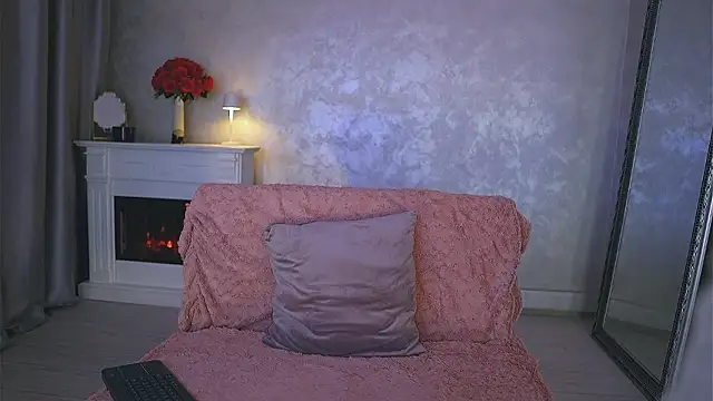 Snapshot of Michelle90u chatting on 02/23/26, 08:50 Michelle90u online show from 02/23/26, 08:50