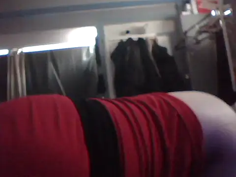 Snapshot of Slutviki69 chatting on 10/19/25, 10:38 Slutviki69 online show from 10/19/25, 10:38