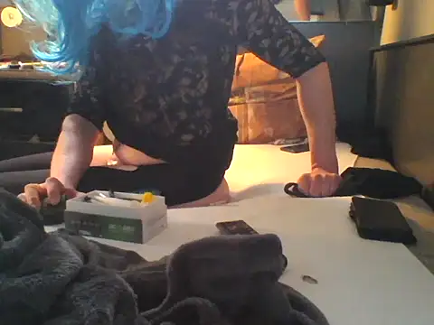 Snapshot of Slutviki69 chatting on 03/08/26, 08:51 Slutviki69 online show from 03/08/26, 08:51