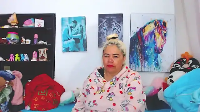 estrellita fugaz16x online show from 01/27/25, 11:43