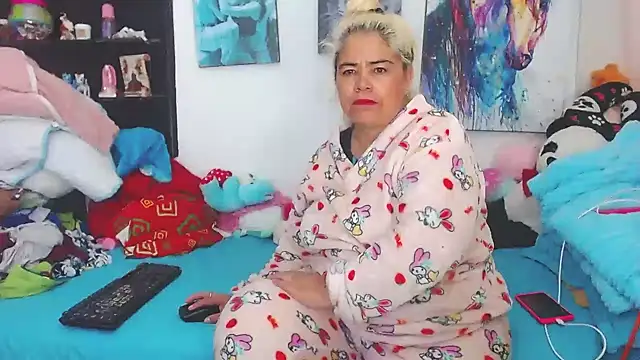 estrellita fugaz16x online show from 01/28/25, 01:27