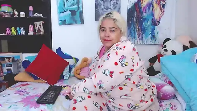 estrellita fugaz16x online show from 02/04/25, 03:11