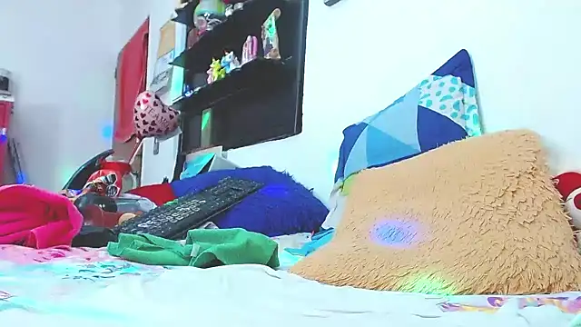 estrellita fugaz16x online show from 02/25/25, 06:25