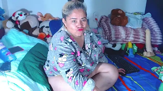 estrellita fugaz16x online show from 06/12/26, 04:33