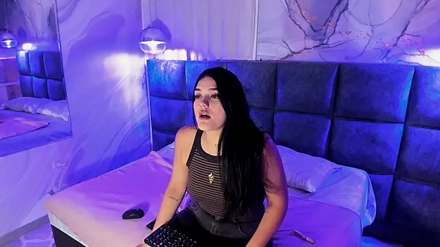 Snapshot of Maddysex_ chatting on 05/12/26, 11:40 Maddysex online show from 05/12/26, 11:40