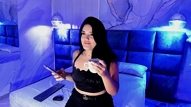 Snapshot of Maddysex_ chatting on 05/19/26, 11:38 Maddysex online show from 05/19/26, 11:38