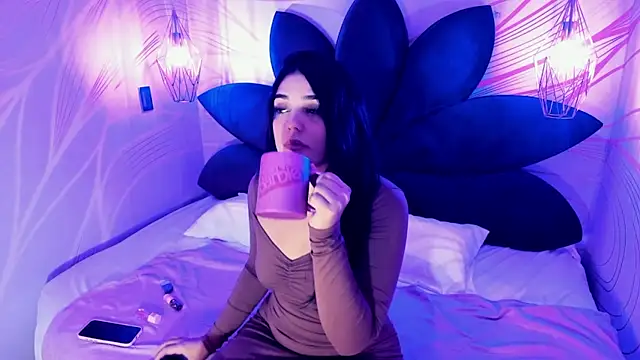 Snapshot of Maddysex_ chatting on 06/27/26, 12:10 Maddysex online show from 06/27/26, 12:10